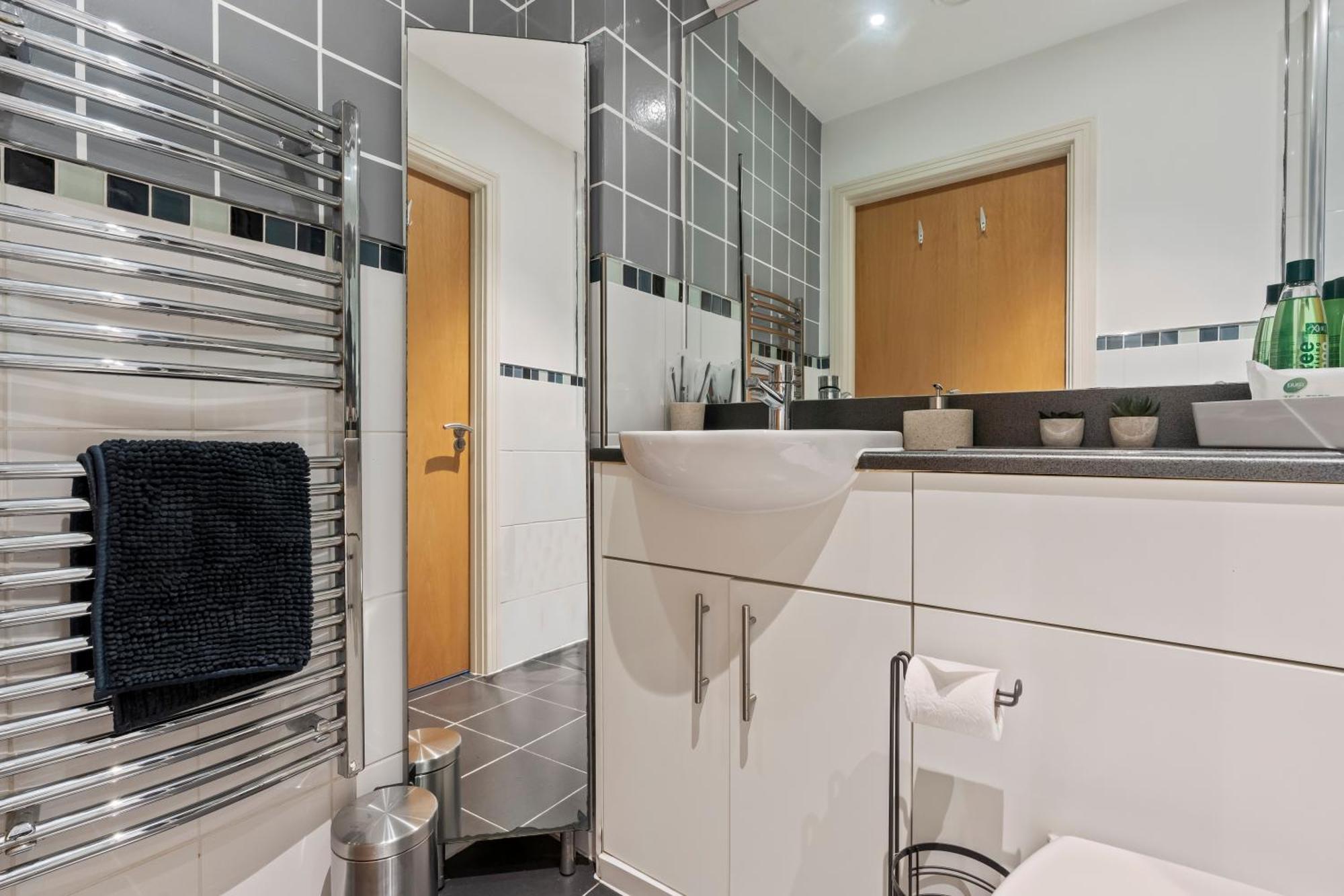 Apartment Cave Dunes 2 Bed 2 Bath Netflix & Freepark Birmingham