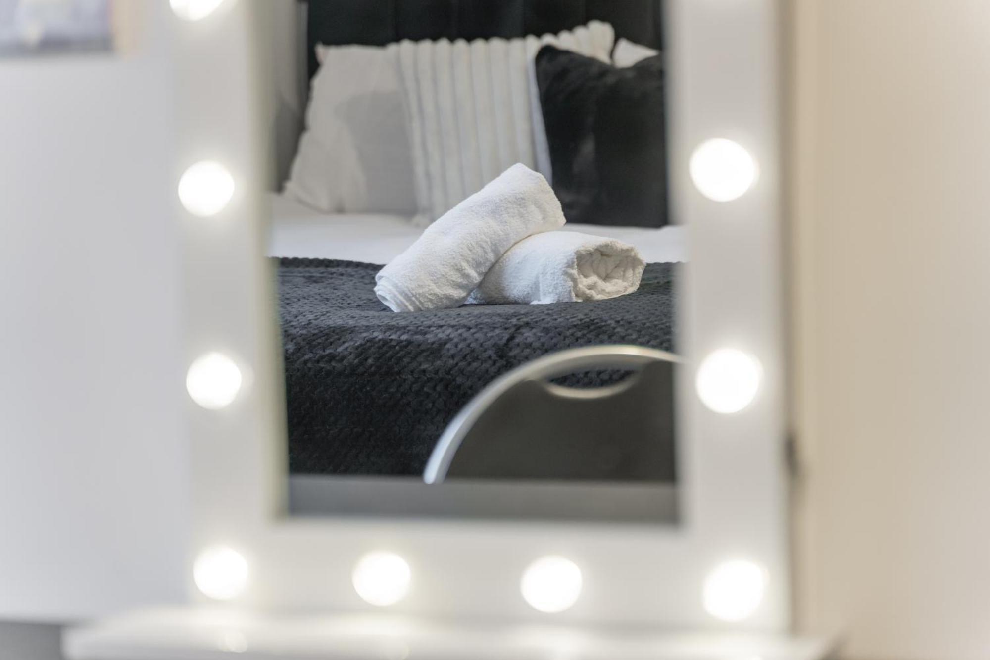 Cave Dunes 2 Bed 2 Bath Netflix & Freepark Birmingham