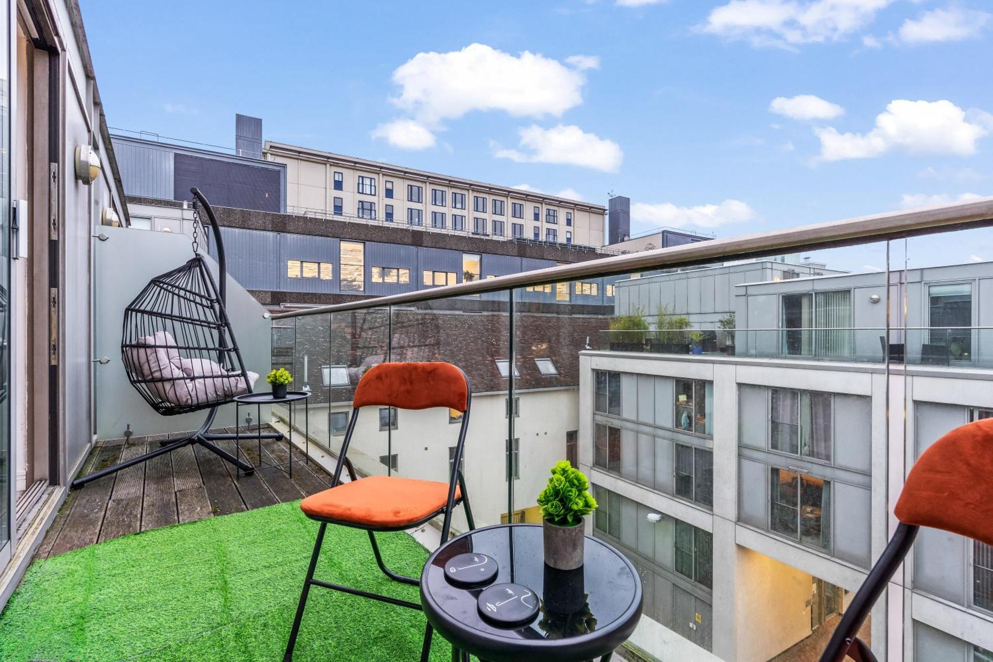 Cave Dunes 2 Bed 2 Bath Netflix & Freepark Birmingham
