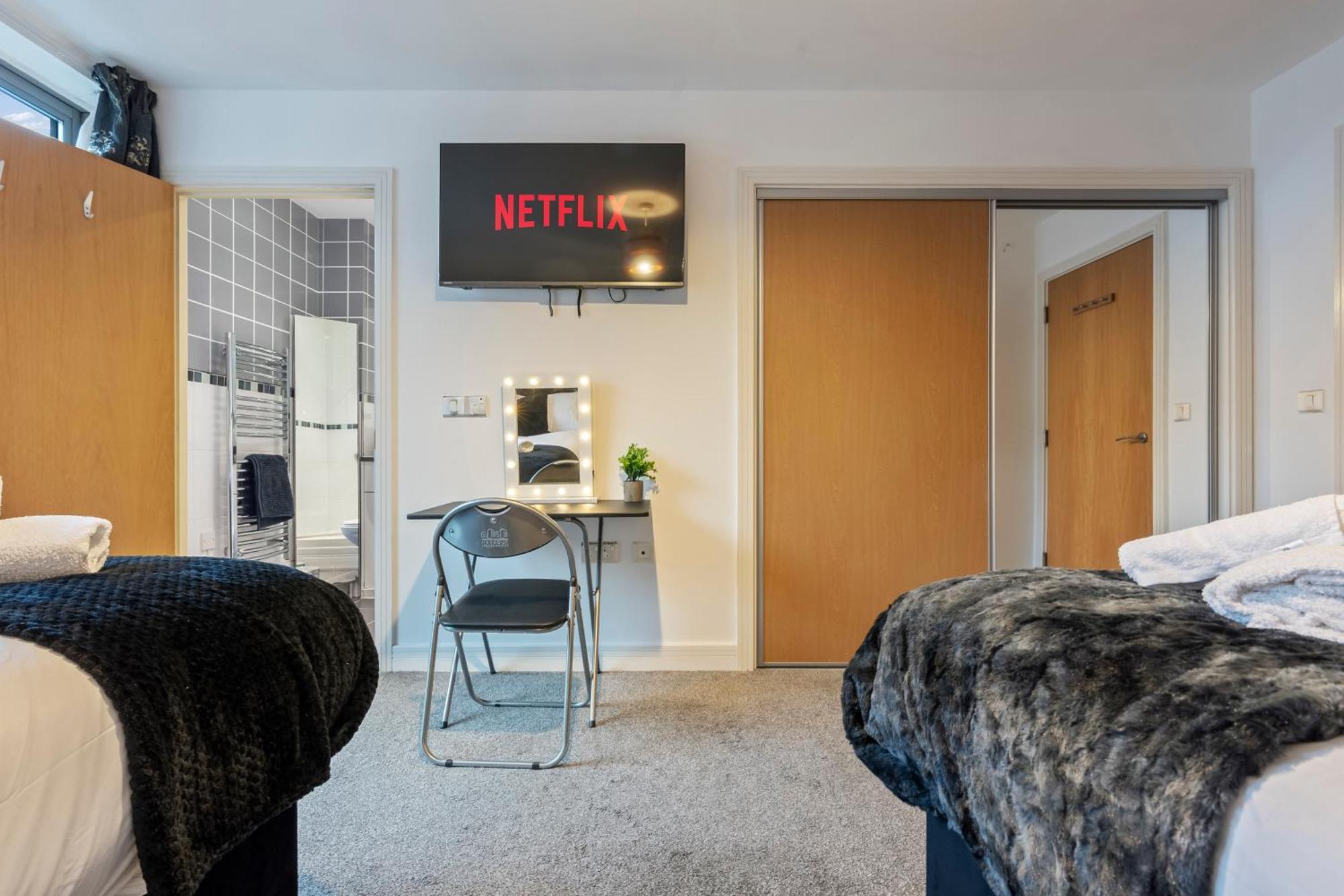 Cave Dunes 2 Bed 2 Bath Netflix & Freepark *