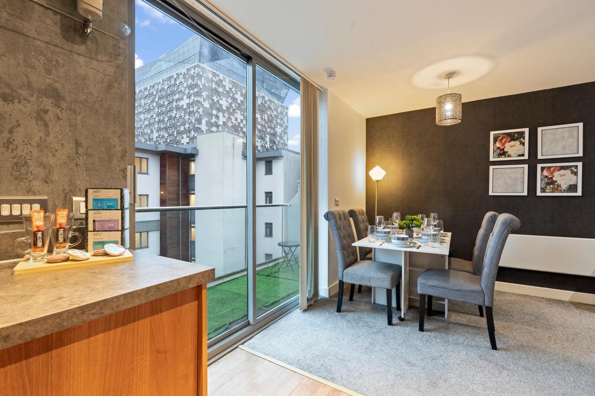 Cave Dunes 2 Bed 2 Bath Netflix & Freepark Apartment